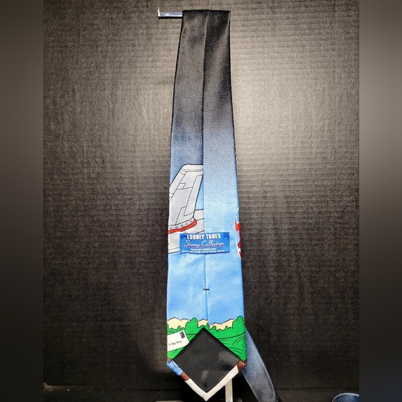 Looney Tunes Stamp Collection Bugs Bunny Men's Tie - Picture 2 of 5